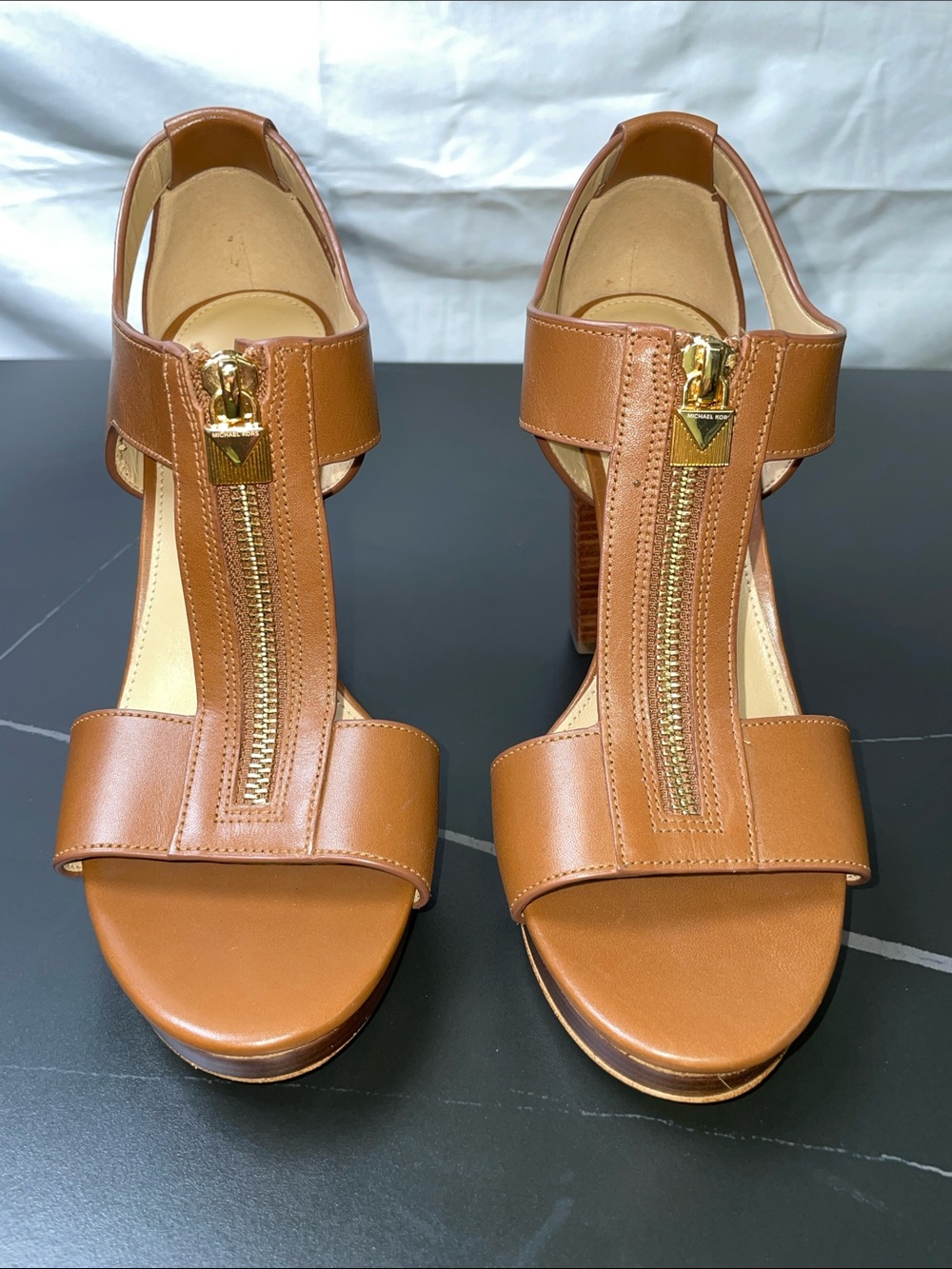 MICHAEL KORS BERKLEY MID PLATFORM T STRAP BLOCK HEEL SANDALS FTL-10-002